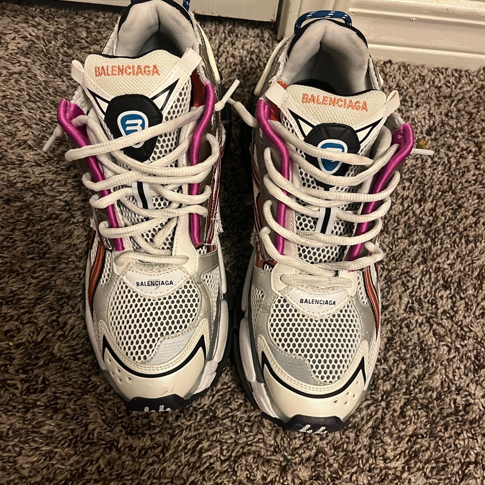 Balenciaga Kids' White and Red Sneakers - Picture 8 of 11